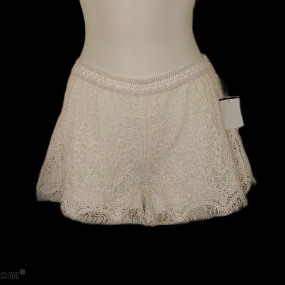 Love Fire Crochet Short